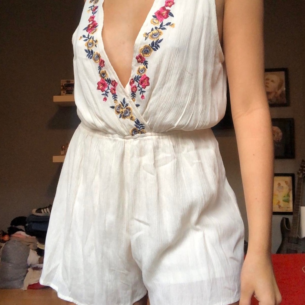 PacSun White Floral Embroidered Romper